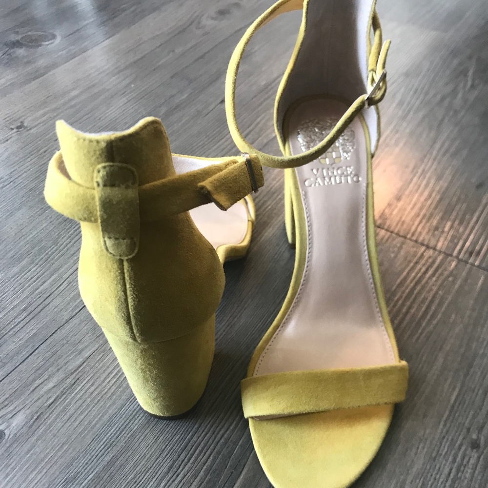 Vince Camuto Block Heel Sandal - Yellow size 7